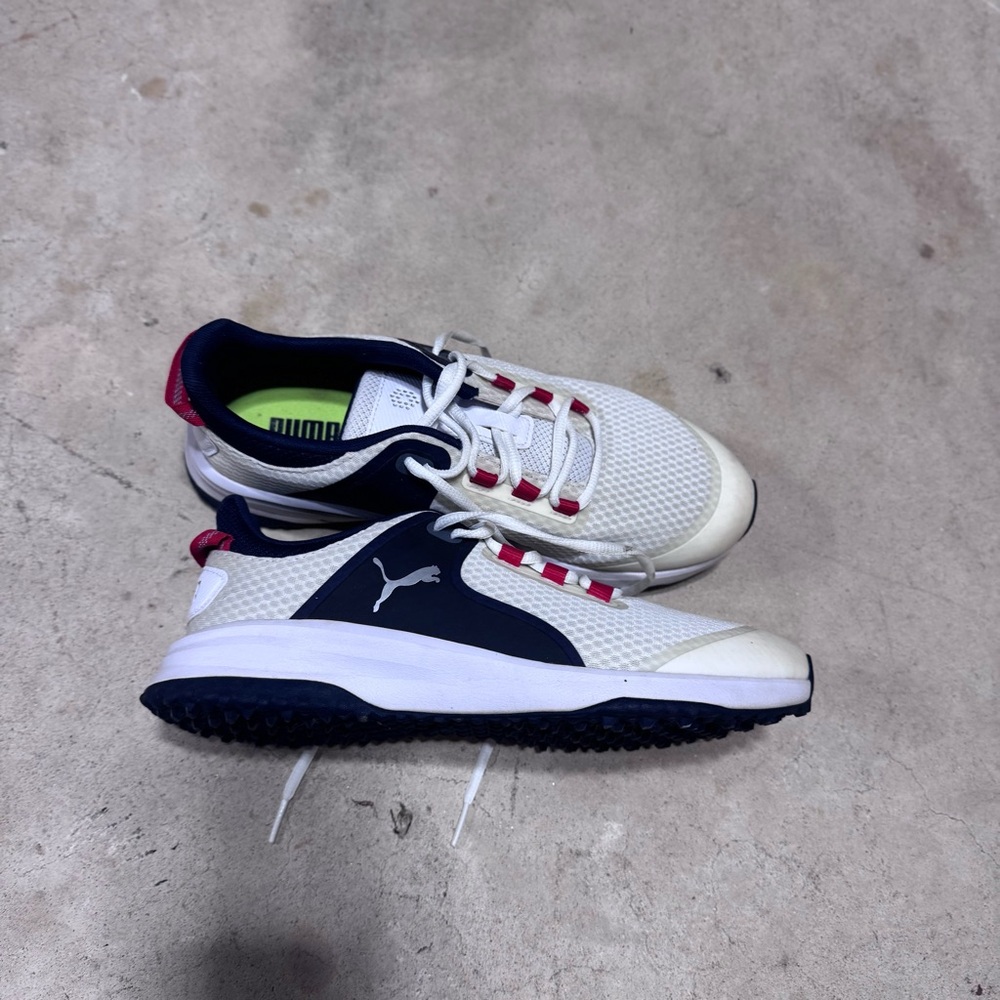Puma Men’s Golf Shoes - worn once - White and Red - spikeless 8.5 - Picture 2 of 6